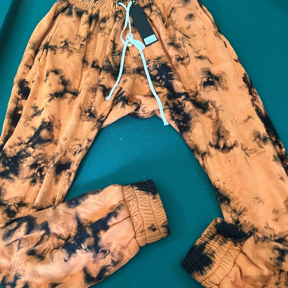 Tie-Dye Orange & Black Men's Jogger Sweatpants